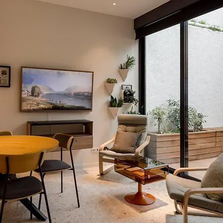 Modern Retreat With Private Courtyard アパート カスカイス