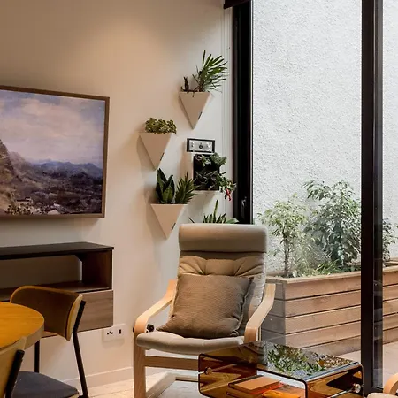 Modern Retreat With Private Courtyard * קסקאיס