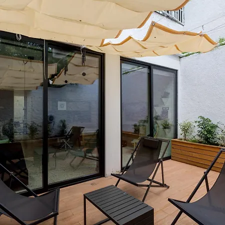 Modern Retreat With Private Courtyard * קסקאיס